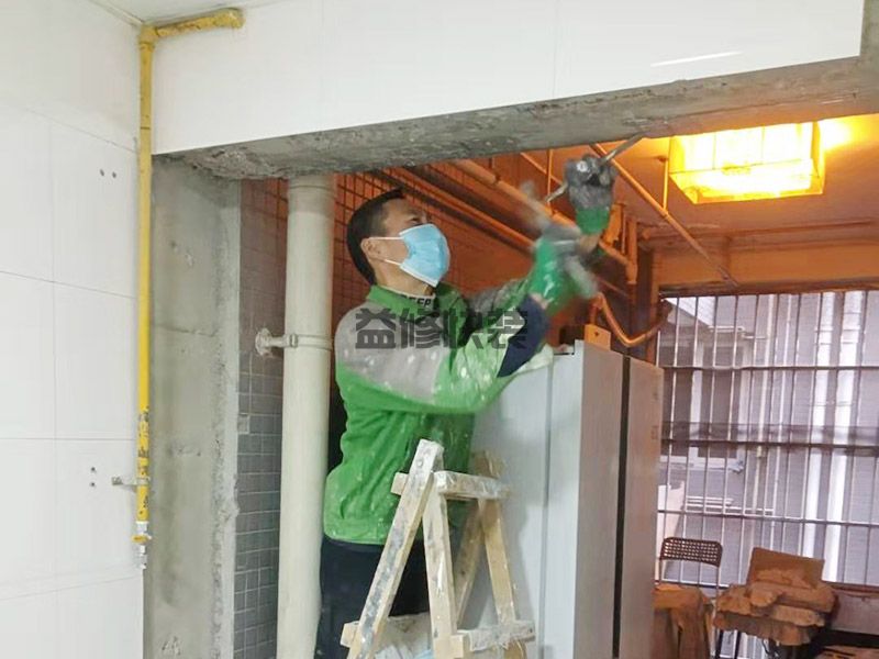 重庆北碚区瓷砖拆除,卫生间改造
