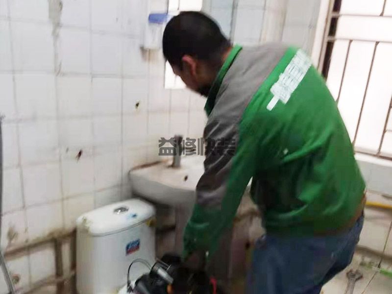潍坊昌乐县旧厕所拆除,旧房改造,灯具安装