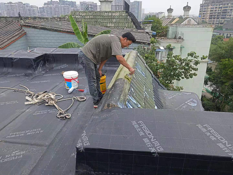 平顶山屋顶漏水找谁维修靠谱_平顶山解决屋顶漏水大概是多少钱