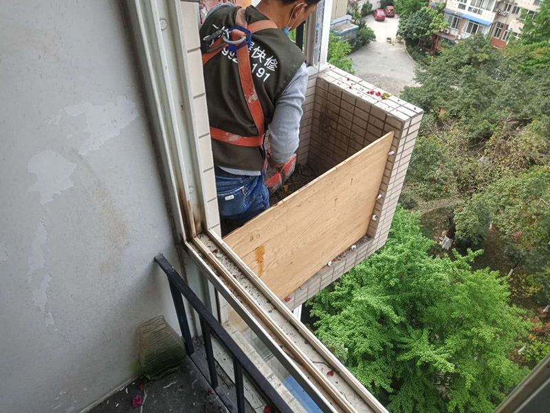 连云港房屋补漏用什么材料好-连云港楼顶漏水维修方案