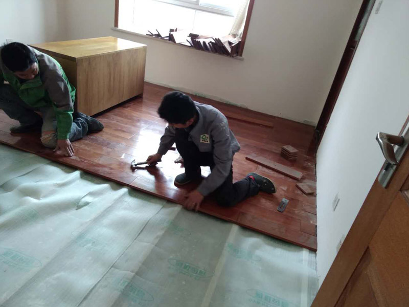 福州老房子地面装修，瓷砖应该怎么翻新