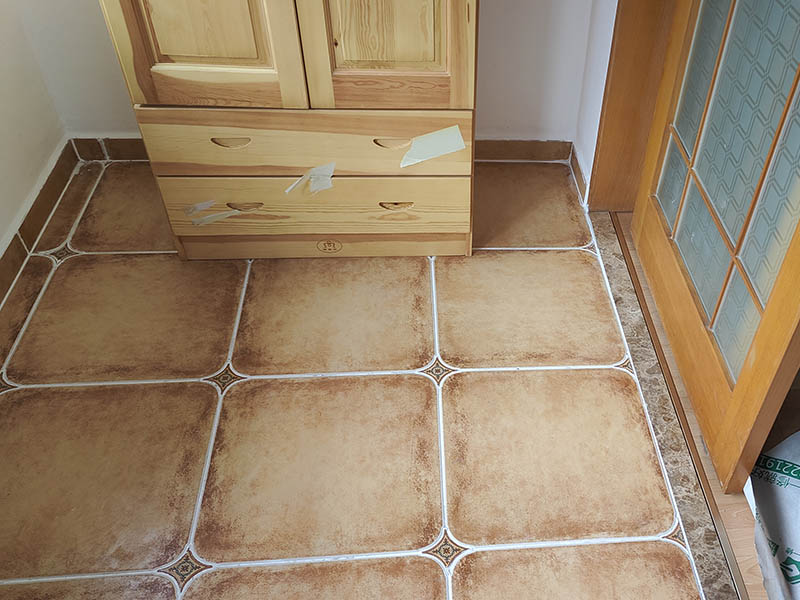 厨房瓷砖防滑处理方法