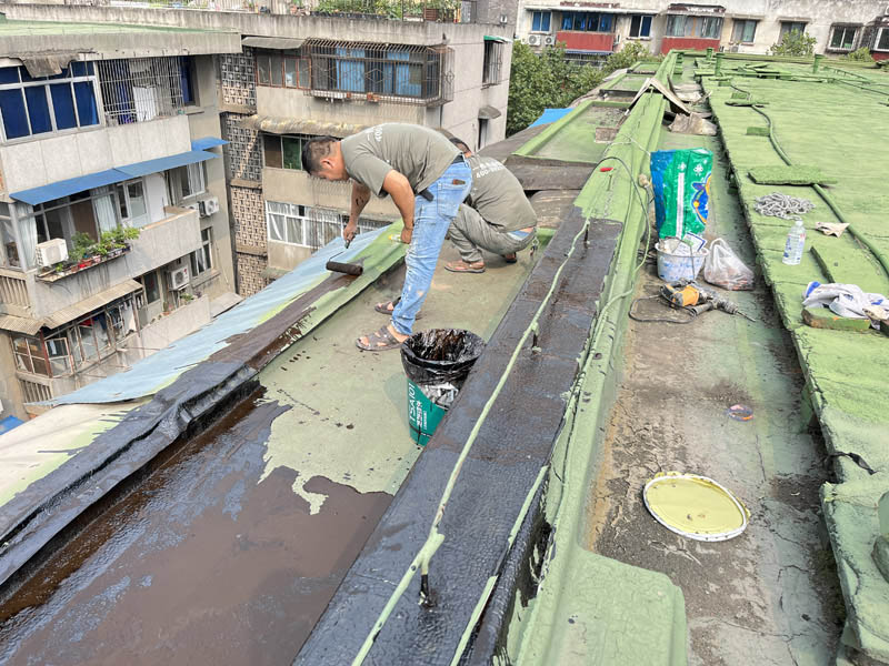 屋顶漏水用油性聚氨酯还是水性