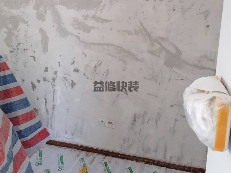 乳胶漆不吃水难铲有什么办法,建议湿润时间半小时以上(图1)