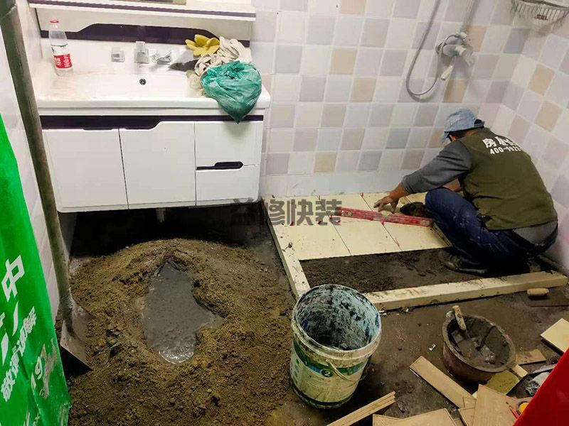 天津西青区卫生间贴砖,厨房改造,推拉门维修(图2)