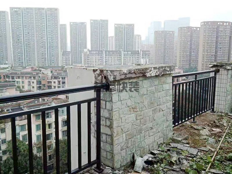 北京石景山屋顶露台栏杆翻新,水电改造,橱柜安装(图1)