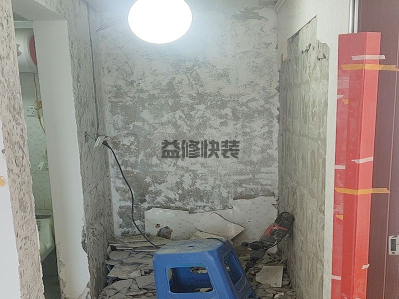 长沙宁乡市墙面修补,水电改造,墙面翻新(图1)