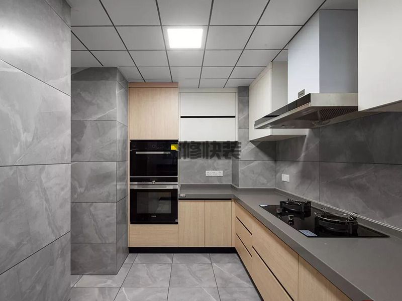出租房的厨房卫生间想简装下多少钱合适，出租房厨房卫生间装修如何省钱(图2)